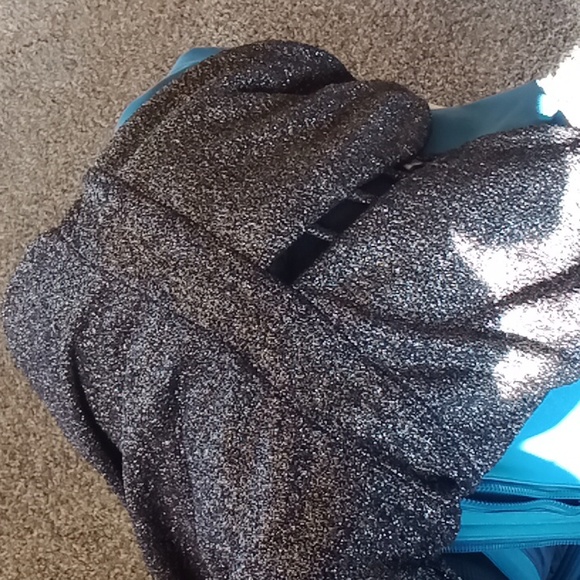 Woman's dress - Picture 6 of 6